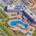 Nelia Sea Breeze 4*