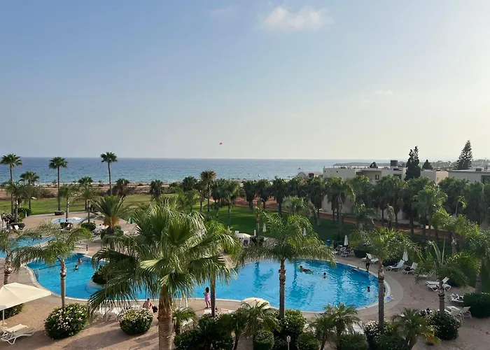 Hotell Nelia Sea Breeze 4*