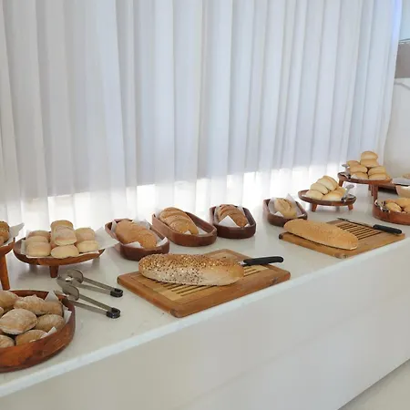 Nelia Sea Breeze 4* 아이아 나파