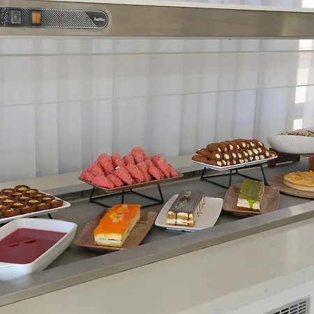 Nelia Sea Breeze Hotel