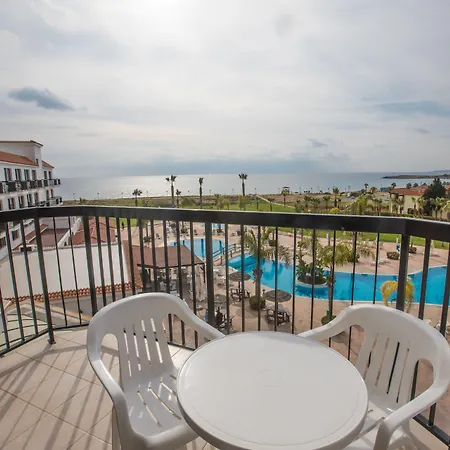 Nelia Sea Breeze 호텔 4*