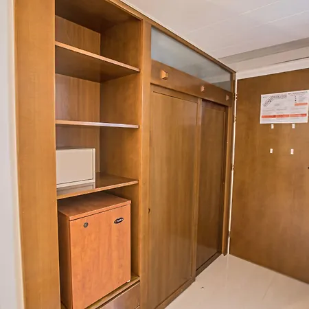 Hotel Nelia Sea Breeze 4*