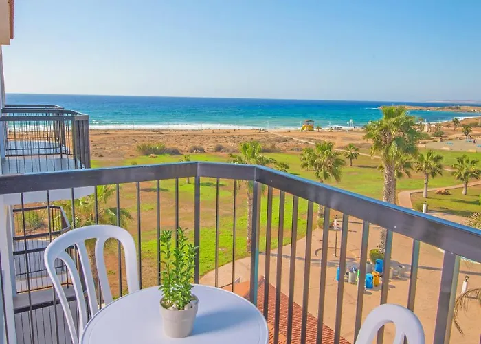 Hotel Nelia Sea Breeze 4*