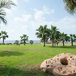 Nelia Sea Breeze Hotel