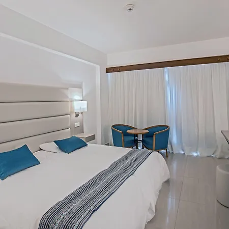 Hotel Nelia Sea Breeze