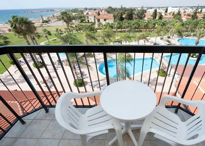 Nelia Sea Breeze فندق