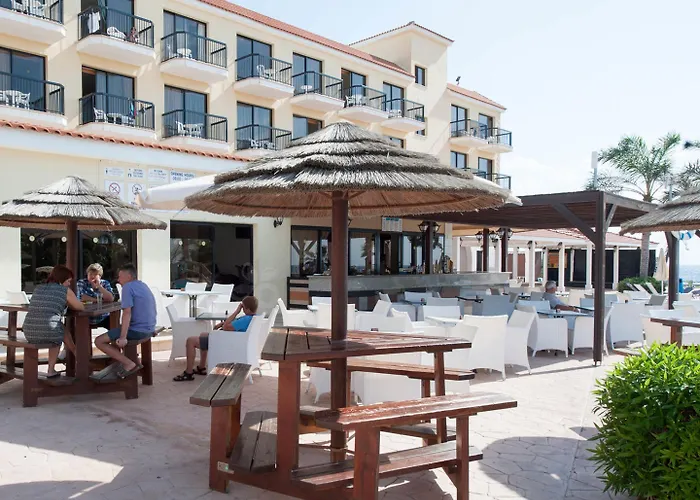 Nelia Sea Breeze 4* أيا نابا